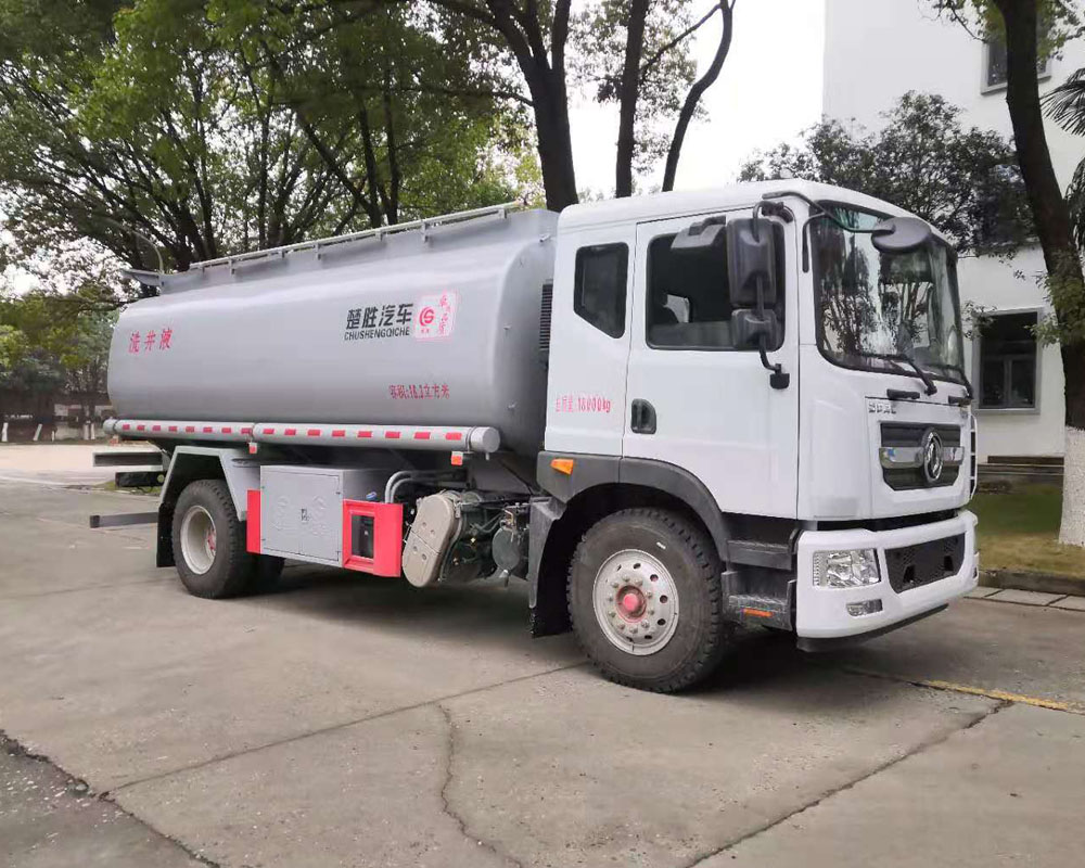 楚勝牌CSC5185GPG6型普通液體(tǐ)運輸車(chē)